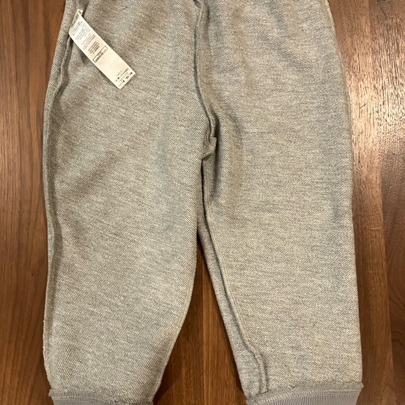 NEW! BURBERRY Boy's Sidney Equestrian Knight Printed Sweatpants - Picture 10 of 11